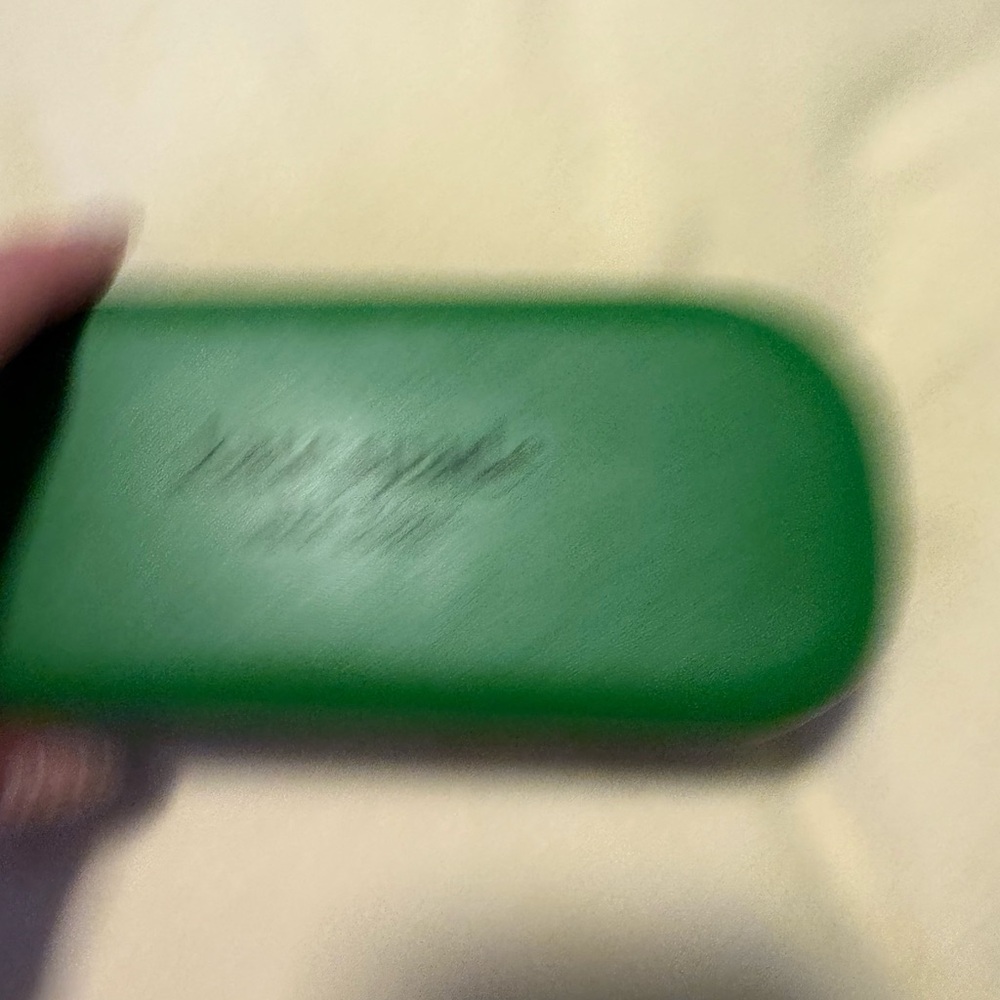 Kate Spade - Picture 3 of 3